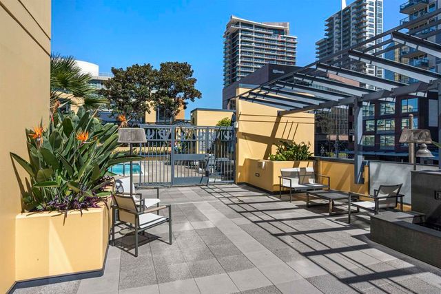 1325 Pacific Highway 313, San Diego, CA 92101