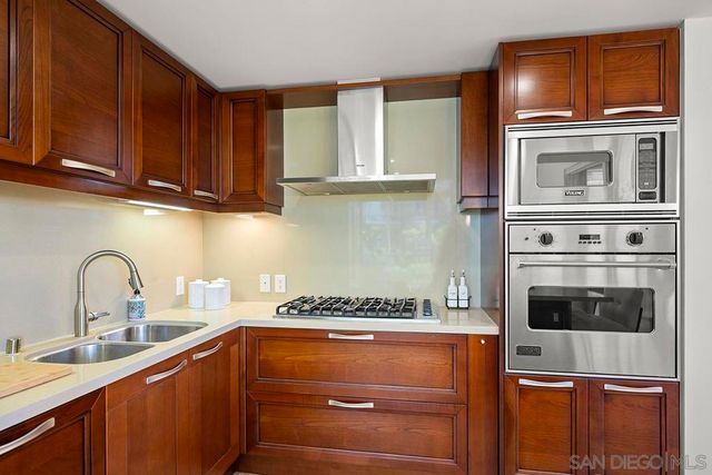 1325 Pacific Highway 313, San Diego, CA 92101