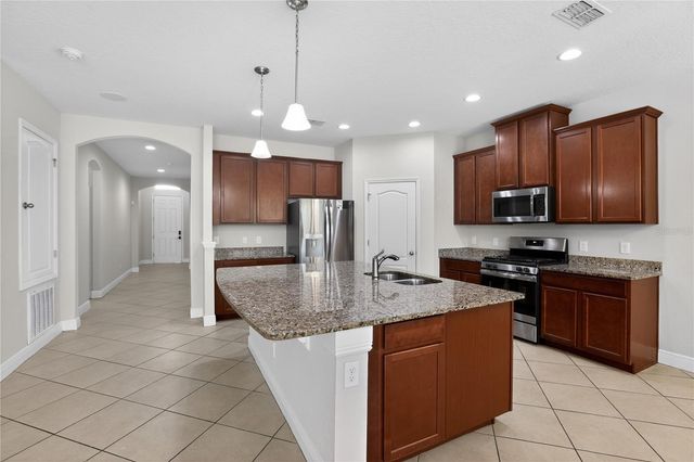 817 DUSTY PINE DRIVE, Apopka, FL 32703