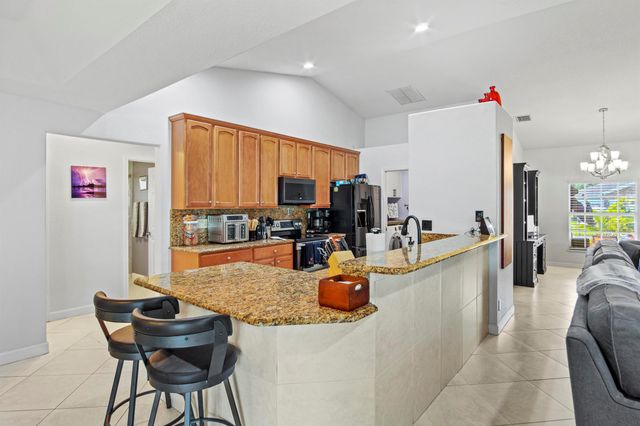 2663 SW Chestnut Lane, Port St Lucie, FL 34953