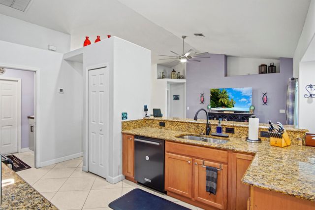 2663 SW Chestnut Lane, Port St Lucie, FL 34953