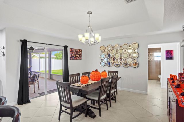 2663 SW Chestnut Lane, Port St Lucie, FL 34953