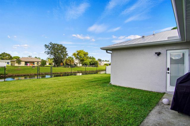 2663 SW Chestnut Lane, Port St Lucie, FL 34953