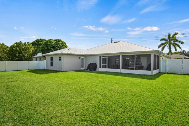 2663 SW Chestnut Lane, Port St Lucie, FL 34953