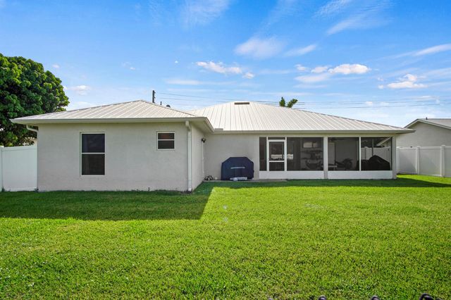 2663 SW Chestnut Lane, Port St Lucie, FL 34953