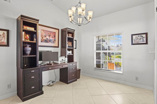 2663 SW Chestnut Lane, Port St Lucie, FL 34953