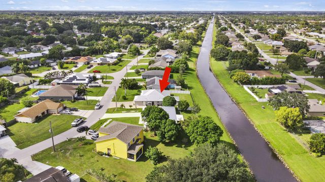 2663 SW Chestnut Lane, Port St Lucie, FL 34953