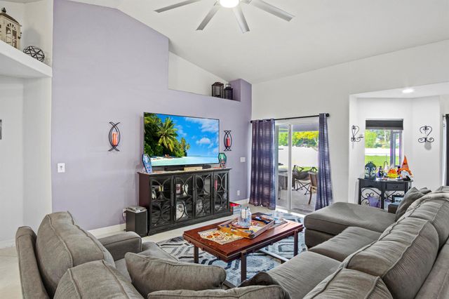 2663 SW Chestnut Lane, Port St Lucie, FL 34953