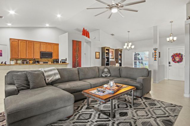2663 SW Chestnut Lane, Port St Lucie, FL 34953