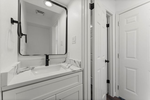 1678 Beaconshire Road, Houston, TX 77077