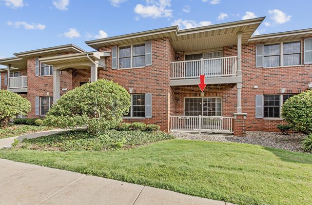 526 Cambridge Court 1b, Munster, IN 46321