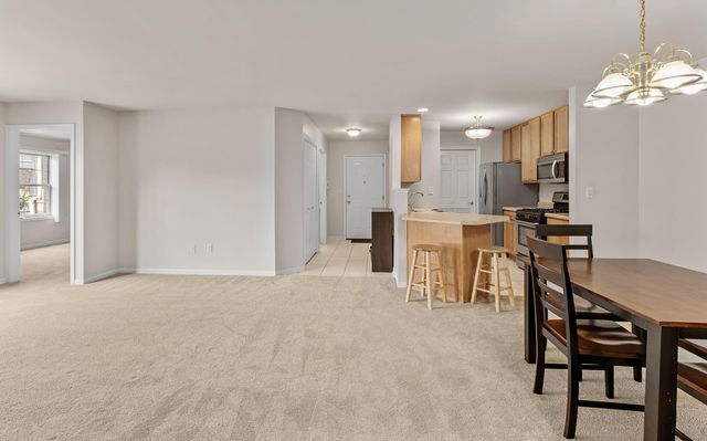 526 Cambridge Court 1b, Munster, IN 46321