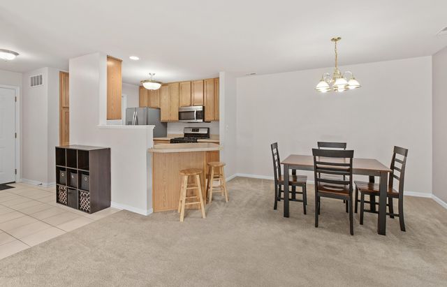 526 Cambridge Court 1b, Munster, IN 46321