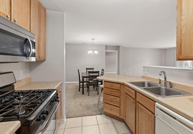 526 Cambridge Court 1b, Munster, IN 46321