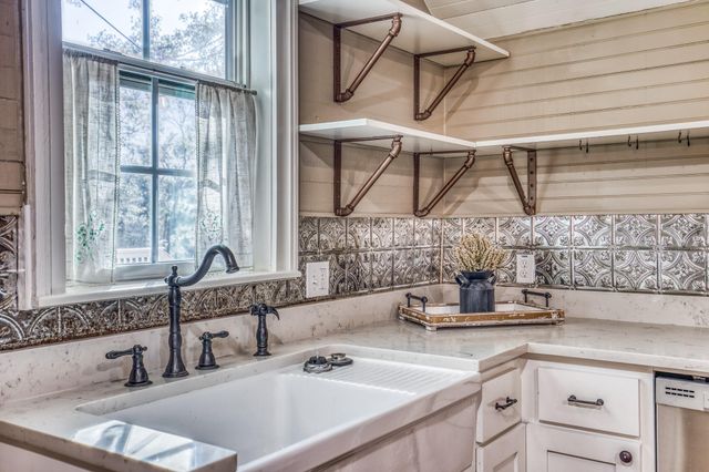 5507 Fm 529 Road, Bellville, TX 77418