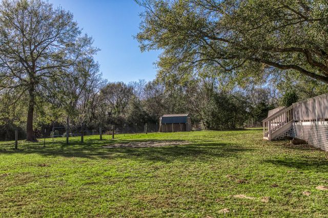 5507 Fm 529 Road, Bellville, TX 77418