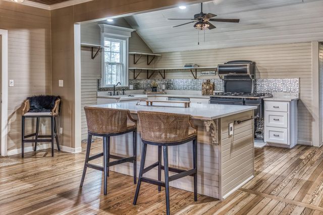 5507 Fm 529 Road, Bellville, TX 77418