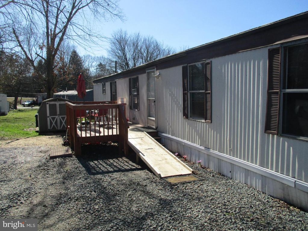 10 SADDLER AVE, Elkton, MD 21921