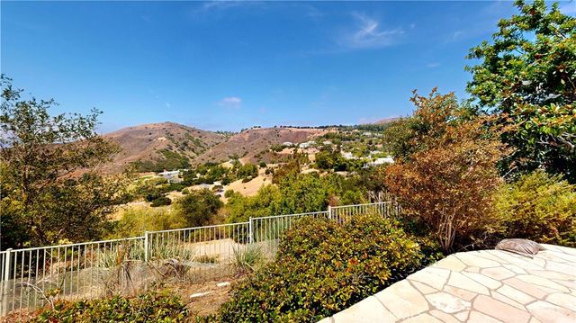 3339 Paseo Del Sol, Calabasas, CA 91302