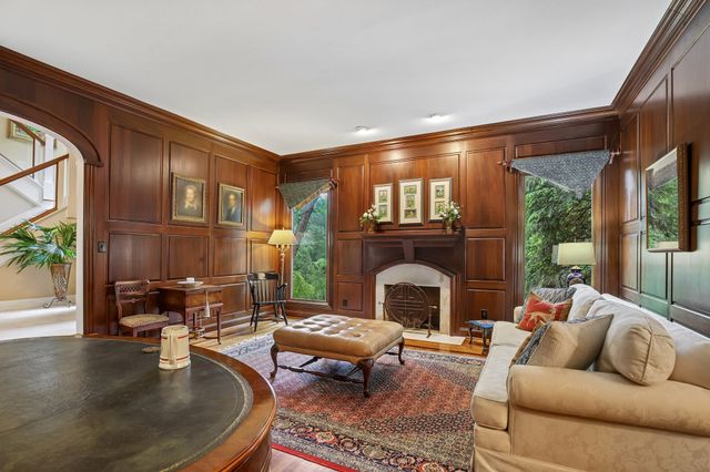 27 Annandale, Nashville, TN 37215