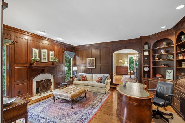 27 Annandale, Nashville, TN 37215