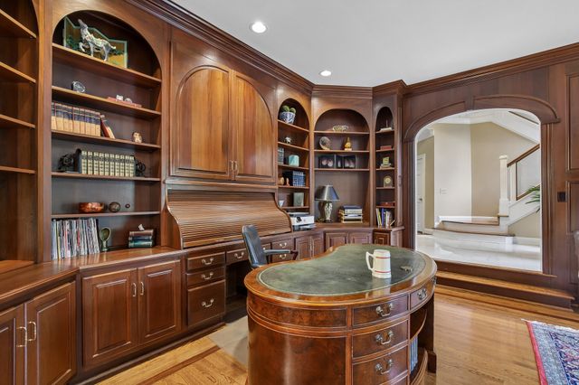27 Annandale, Nashville, TN 37215