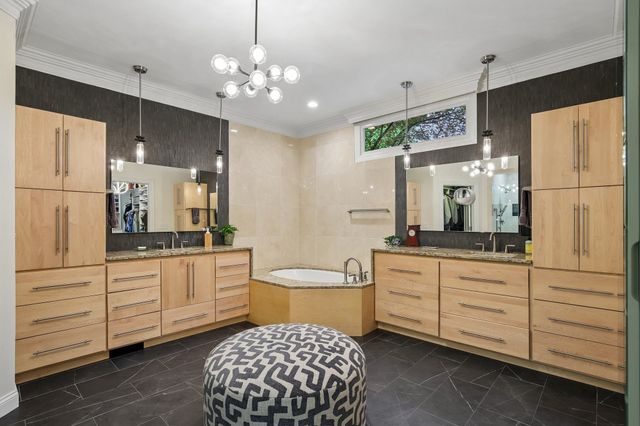 27 Annandale, Nashville, TN 37215