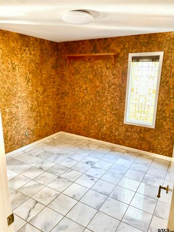 609 HICKORY, Hughes Springs, TX 75656