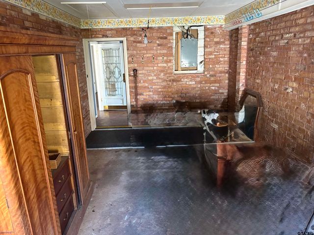 609 HICKORY, Hughes Springs, TX 75656