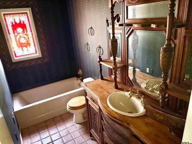 609 HICKORY, Hughes Springs, TX 75656