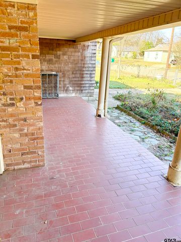 609 HICKORY, Hughes Springs, TX 75656