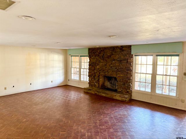 609 HICKORY, Hughes Springs, TX 75656