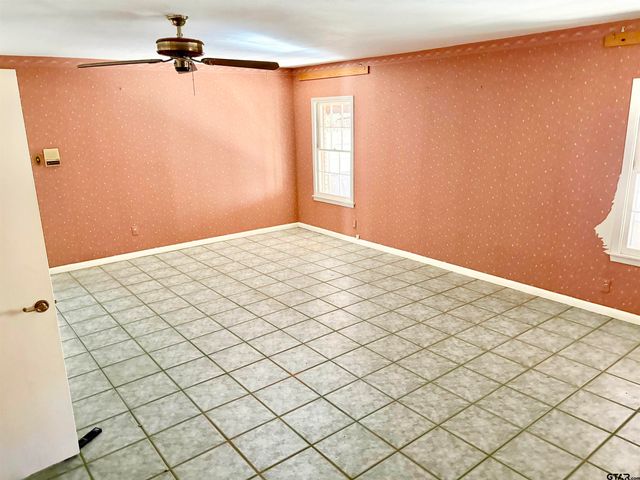 609 HICKORY, Hughes Springs, TX 75656