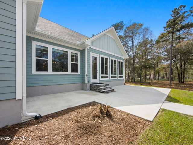 3364 Stone Crab Court SW, Supply, NC 28462