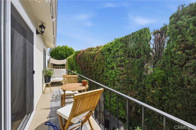 1547 S Westgate, Los Angeles, CA 90025