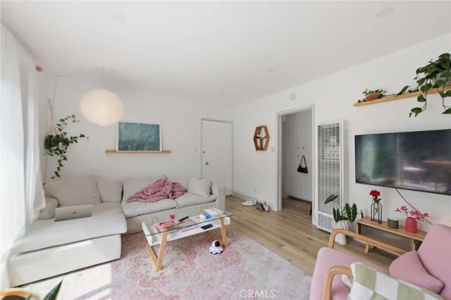 1547 S Westgate, Los Angeles, CA 90025