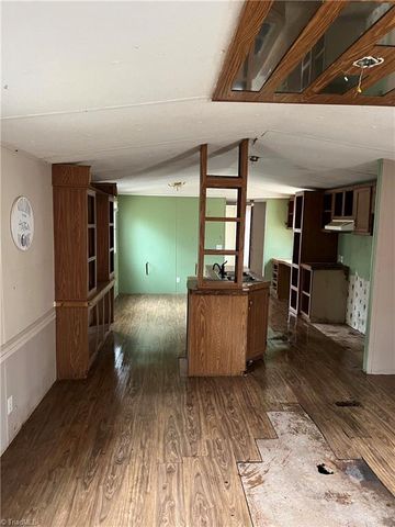 2416 Minorwood Road, Greensboro, NC 27405