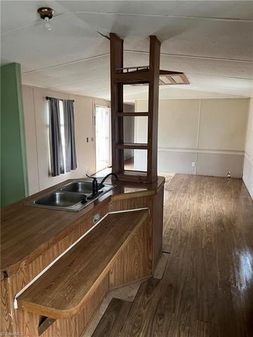 2416 Minorwood Road, Greensboro, NC 27405