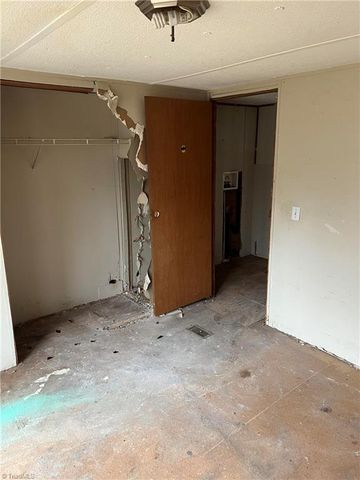 2416 Minorwood Road, Greensboro, NC 27405