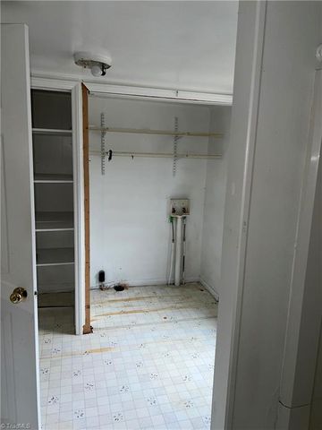 2416 Minorwood Road, Greensboro, NC 27405