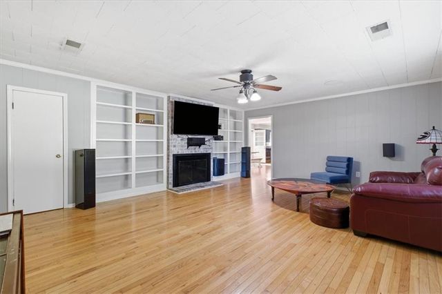 112 Pine Street, Calhoun, GA 30701