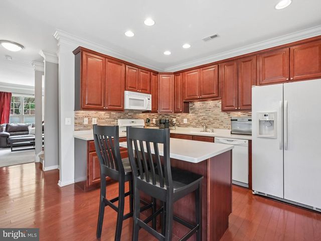 2 W STATION LN, Merchantville, NJ 08109