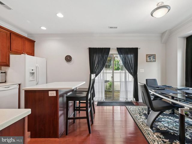 2 W STATION LN, Merchantville, NJ 08109