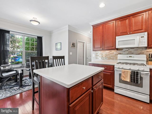 2 W STATION LN, Merchantville, NJ 08109