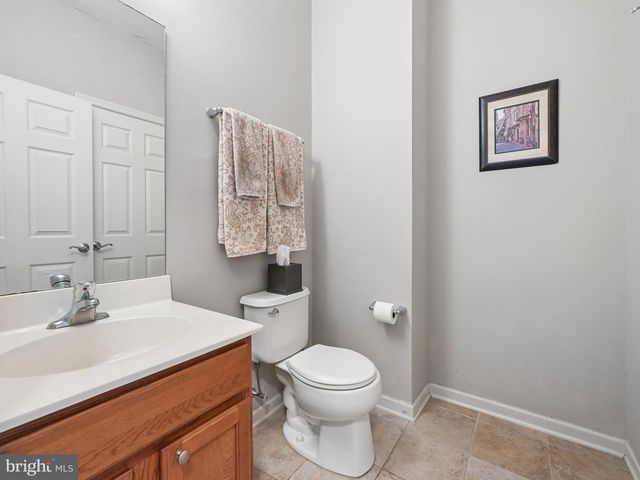 2 W STATION LN, Merchantville, NJ 08109