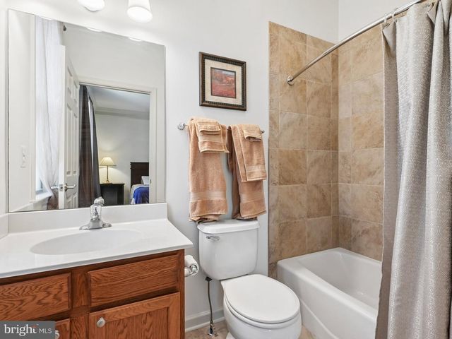2 W STATION LN, Merchantville, NJ 08109