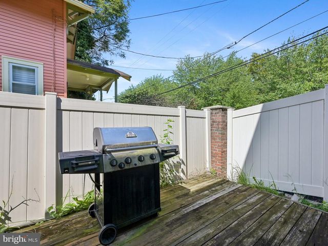 2 W STATION LN, Merchantville, NJ 08109