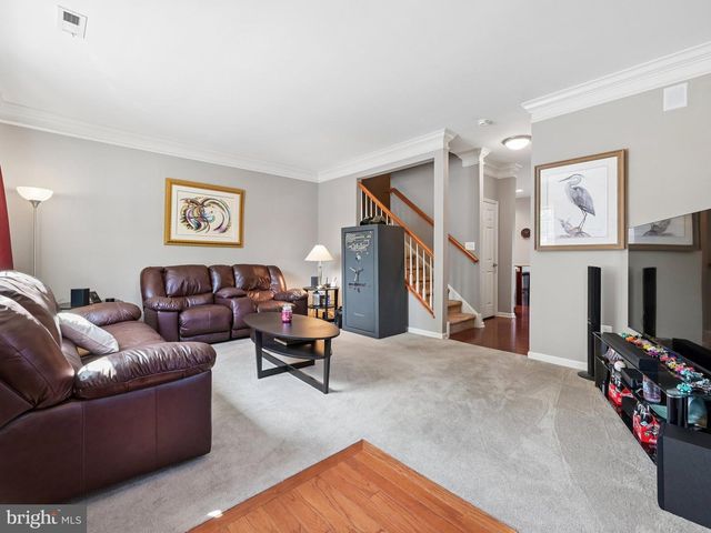 2 W STATION LN, Merchantville, NJ 08109