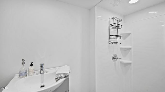 2009 Windy Hill Farm Lane, Zebulon, NC 27597