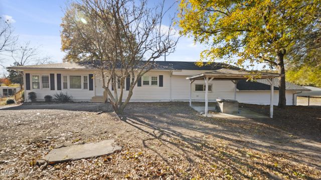 2009 Windy Hill Farm Lane, Zebulon, NC 27597